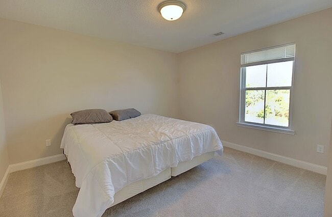 Building Photo - 35 Perlieu Ct