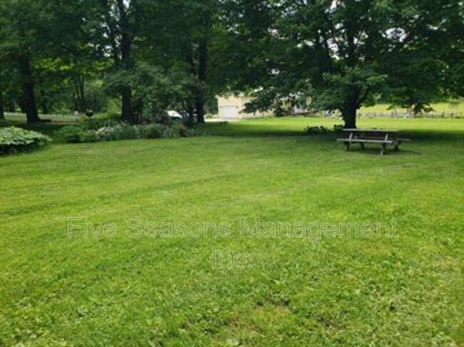 Building Photo - 328 Browns Trce