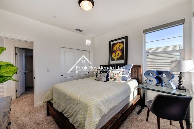 Building Photo - 4 Bedroom, 3 Bath Home in Rancho Cordova
