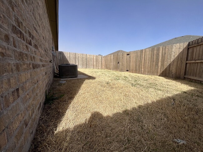 Building Photo - Stunning Duplex in Shallowater!
