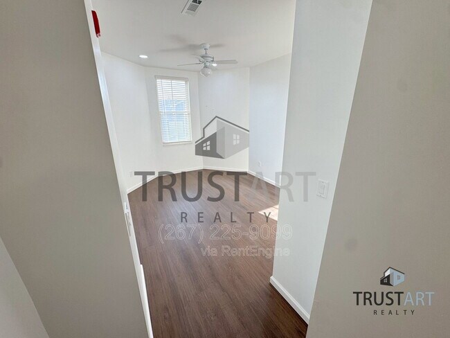 Building Photo - 910 N 41st St
