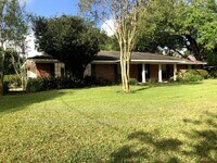 Building Photo - 310 S Audubon Blvd