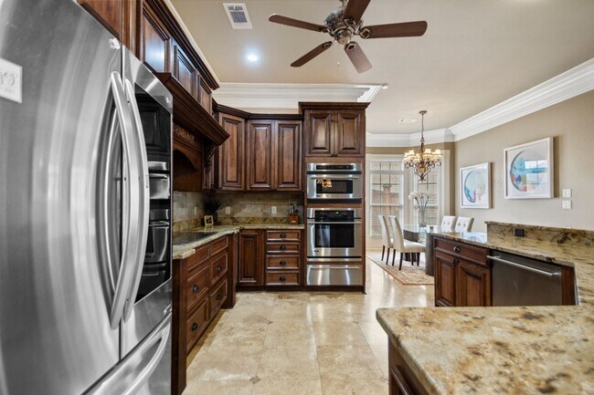 Building Photo - 5417 Lexington Ave