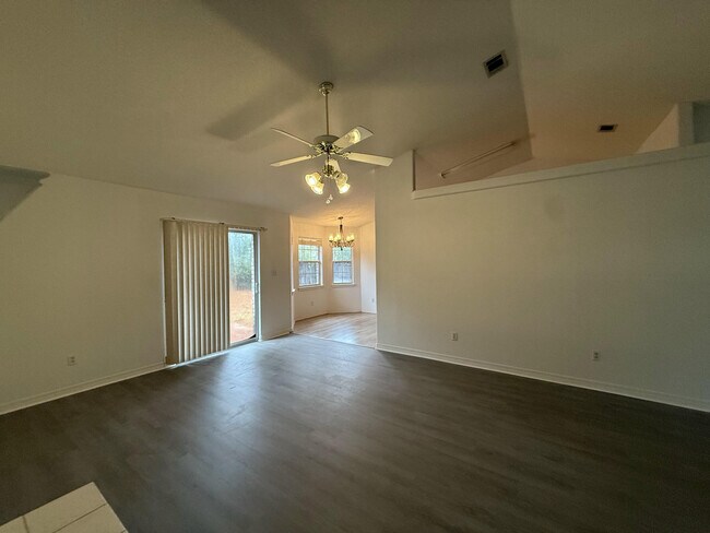 Building Photo - 2678 Hidden Estates Cir