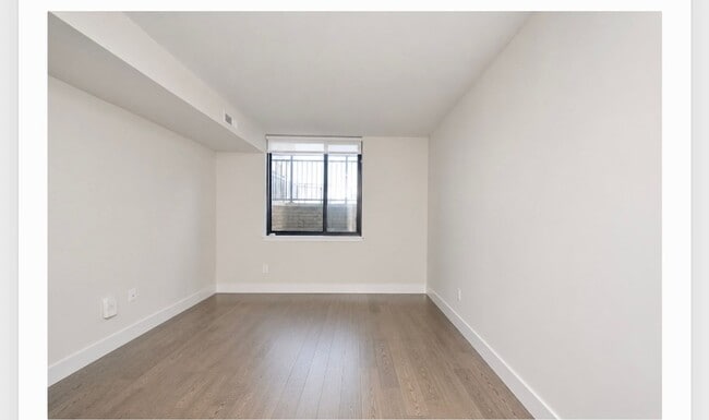 Building Photo - 2 Bedroom 2 Bathroom Modern Condo at The Lexicon, NoMa Neighborhood, Modern Appliances, Covered P...