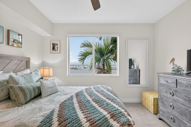 Building Photo - 675 NW Flagler Ave