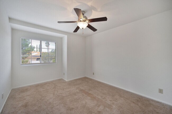 Building Photo - CHARMING HOME IN TEMECULA 3 BD/2.5 BA | OV...