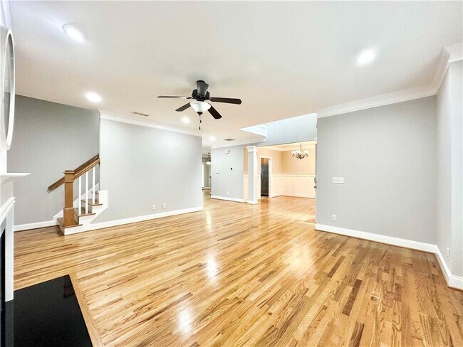 Building Photo - 1541 Gilstrap Ln NW
