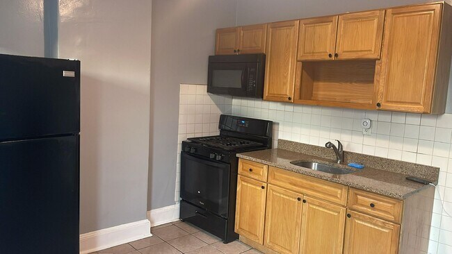 Building Photo - Spacious 1-Bedroom Unit with All-Inclusive Appliances!