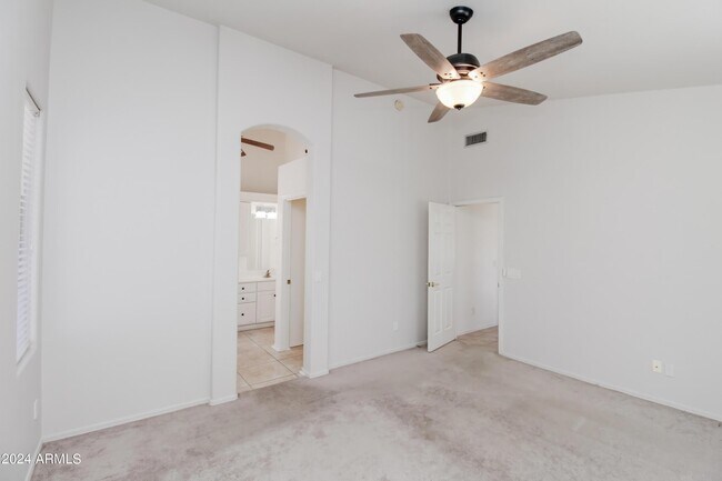 Building Photo - 1375 W Musket Way