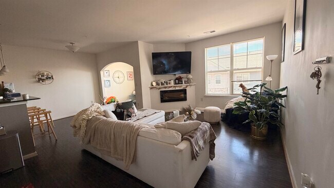 Building Photo - 106 Community Way
