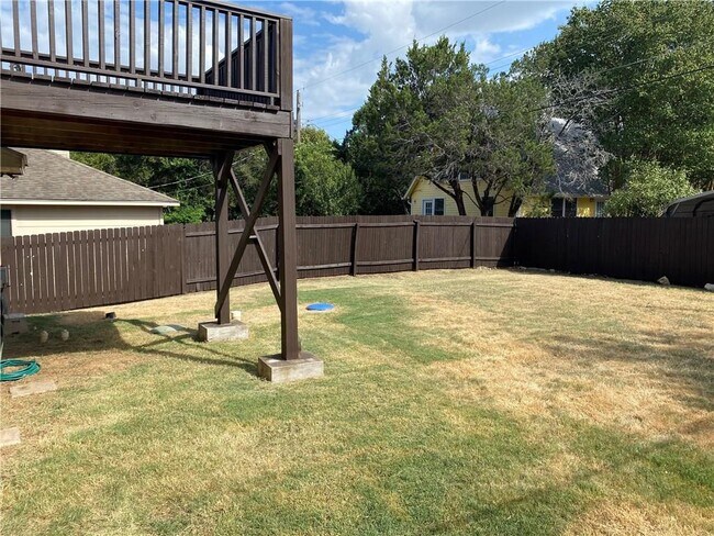 Building Photo - 14711 Little Fox Trail