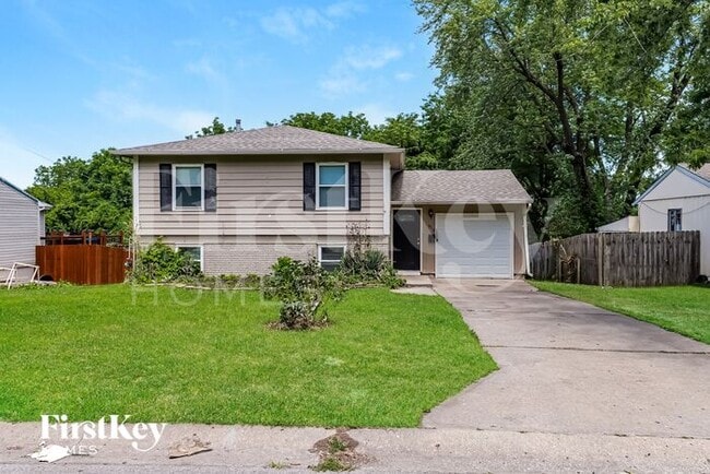 Primary Photo - 19112 E Ponca Dr