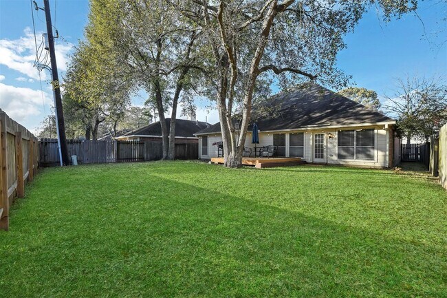 Building Photo - 1802 Whispering Forest Dr