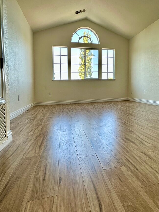 Building Photo - 2250 Prestwick Dr