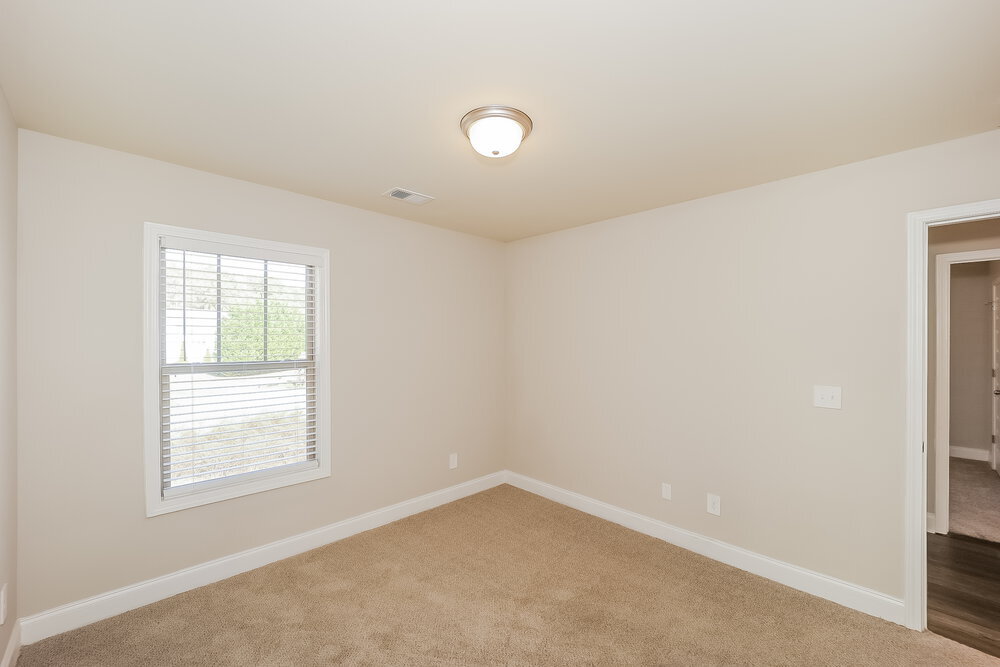 Building Photo - 425 Flowery Branch Ct