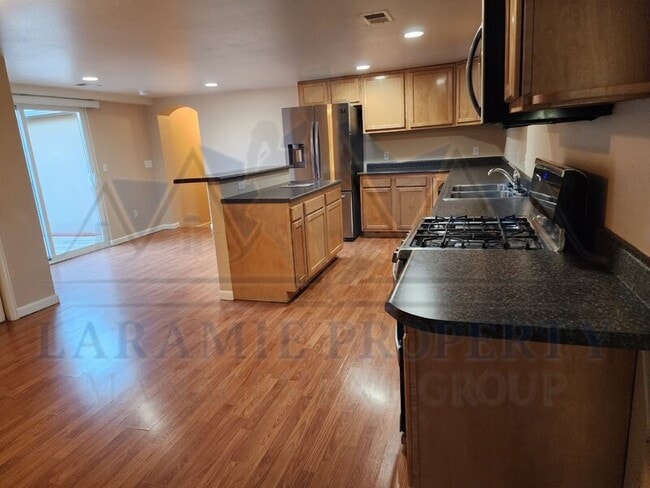 Building Photo - 1256 N 6th St