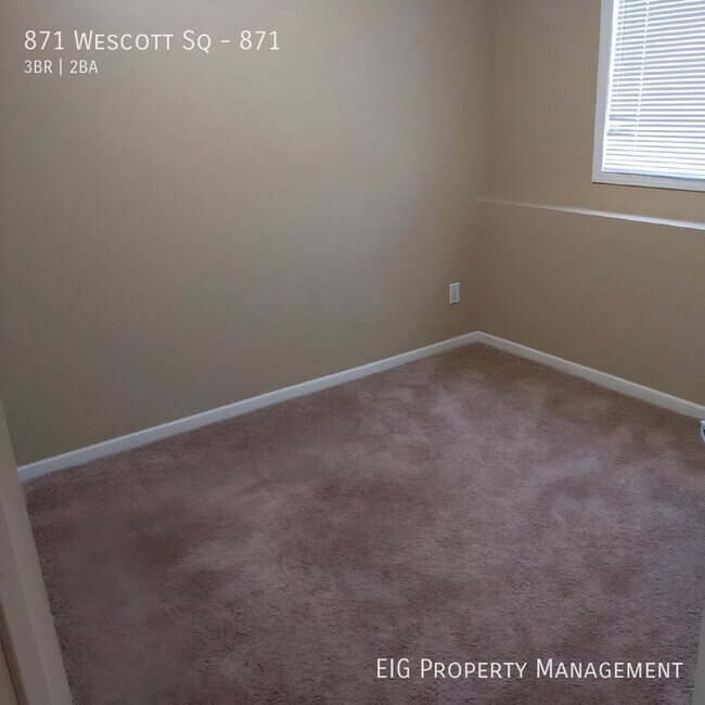 Building Photo - 871 Wescott Square