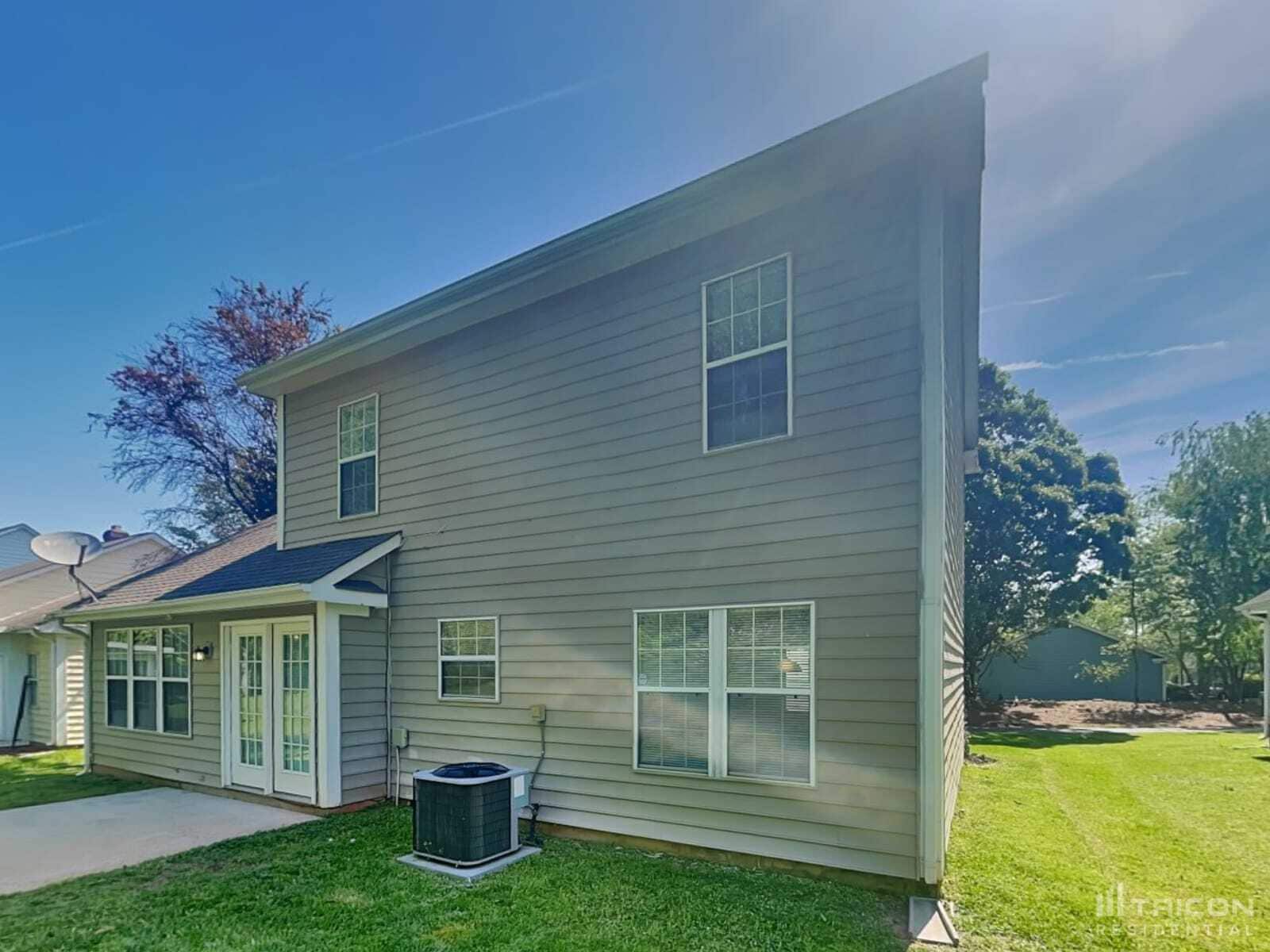 Building Photo - 9605 Kenneth Glenn Dr