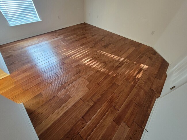 Building Photo - Coming Soon ... Charming 3 Bed/2 Bath Home...