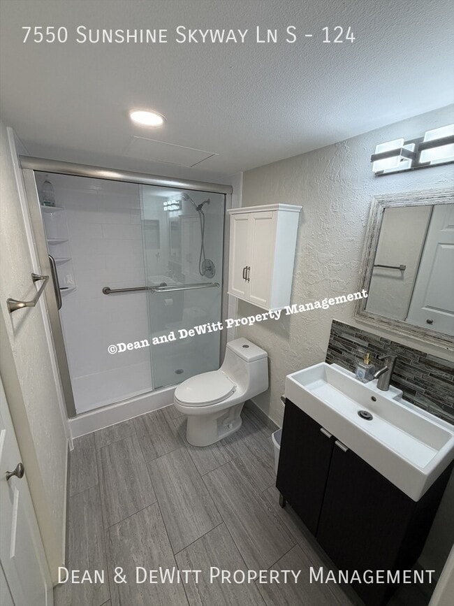 Building Photo - 7550 Sunshine Skyway Ln S