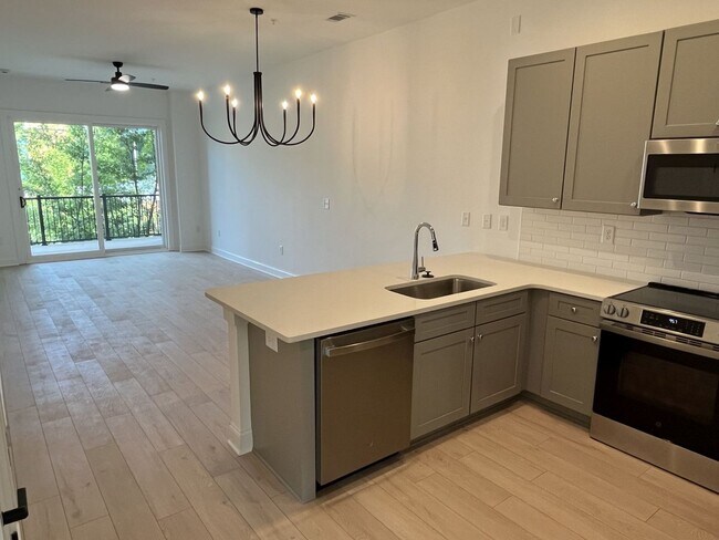 Building Photo - Brand New 2 Bed Condo in Cornelius