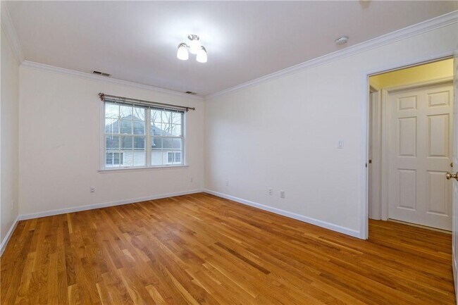 Building Photo - 149 Montgomery Ave