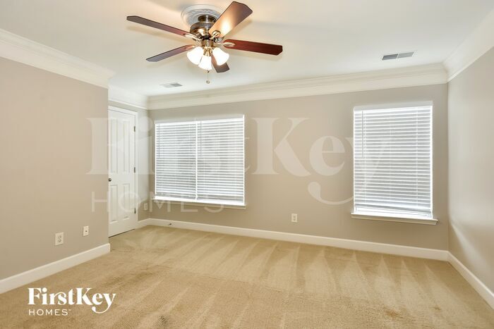 Building Photo - 6957 Sunnywood Dr