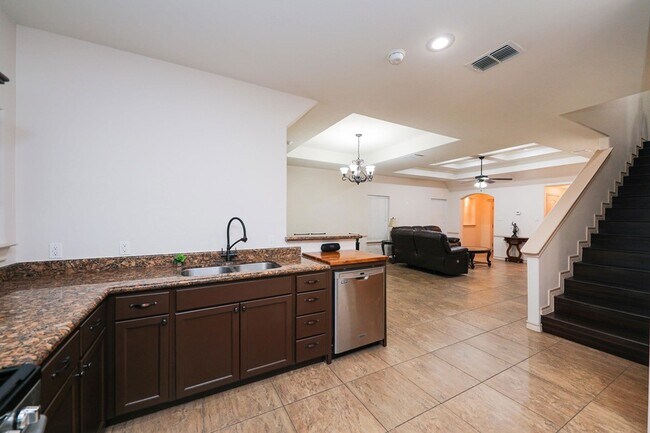 Building Photo - 2306 Leo Reyes Ct