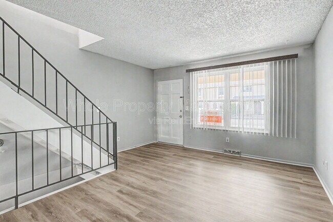 Building Photo - 8911 Field St