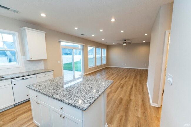Building Photo - 5621 Camden Dr
