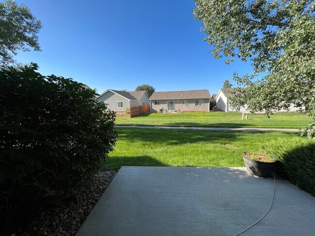 Building Photo - Great Townhome in North Fort Collins