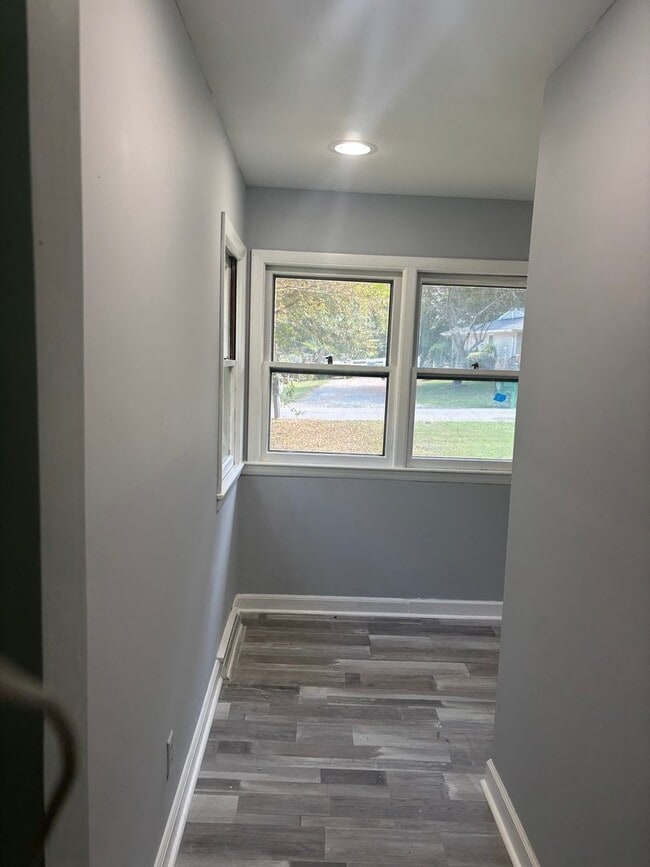 Building Photo - 6225 Branch Hill Cir