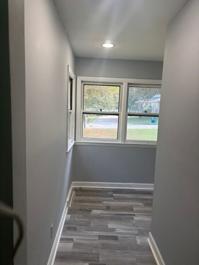 Building Photo - Charming 3BR House in Charlotte