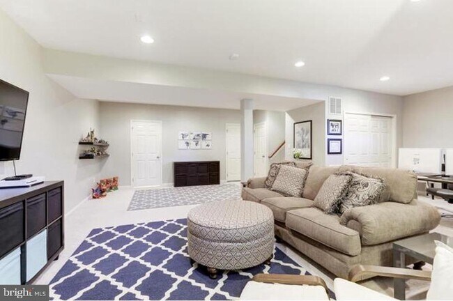Building Photo - 43164 Baltusrol Terrace