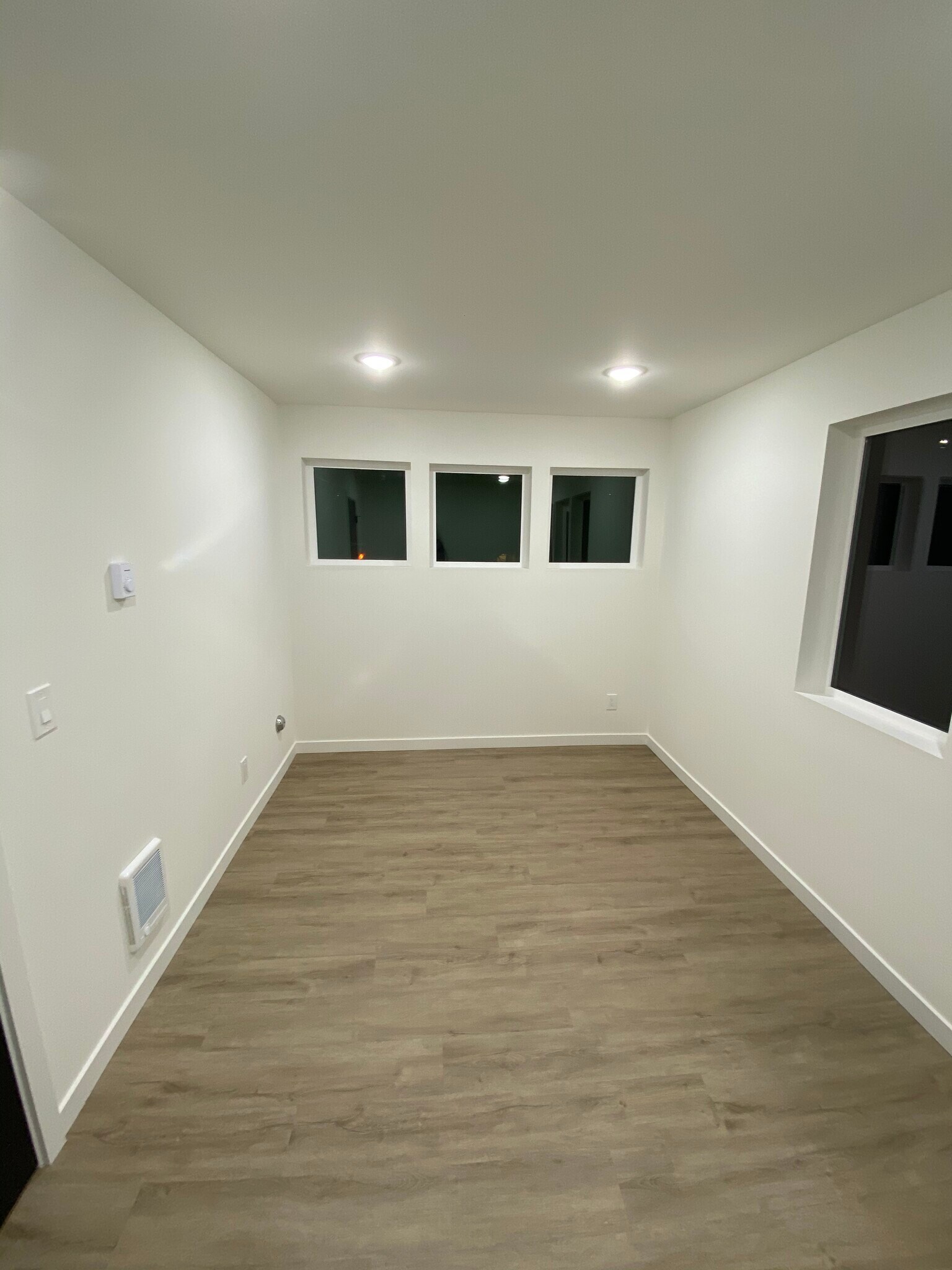 Building Photo - 2609 S Judkins St