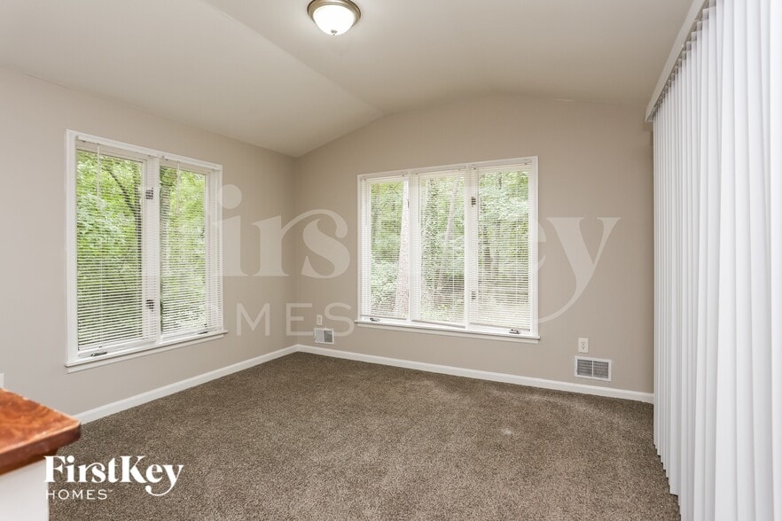 Building Photo - 4275 Red Fox Trail