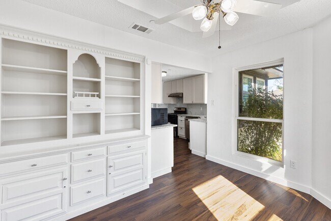 Building Photo - Updated in Garland