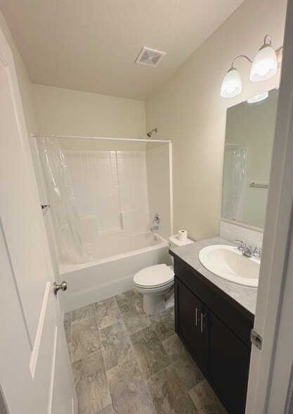 Hall Bathroom - 7608 W Corona Dr