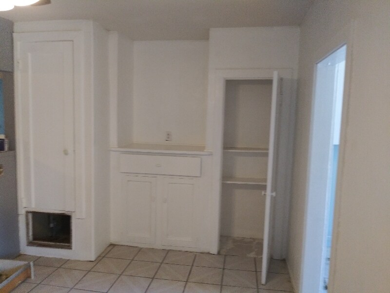 Building Photo - 346 E Murphy St