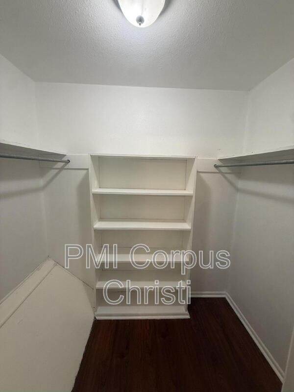 Building Photo - 5001 Meandering Ln