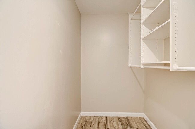 Building Photo - 22314 N Fork Dr