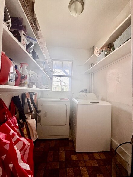 Building Photo - 98 Cypress St