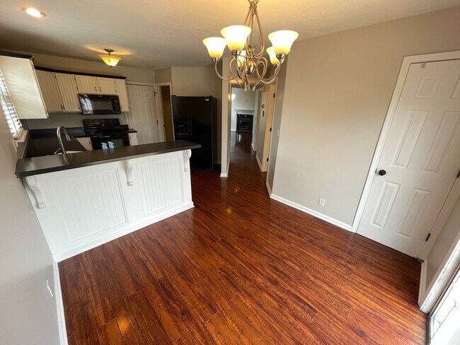 Building Photo - Welcome Home Rent Ready!