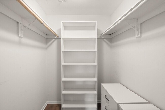 Building Photo - 1733 20th St NW