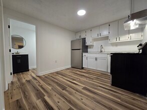 Building Photo - Ground Apt #3