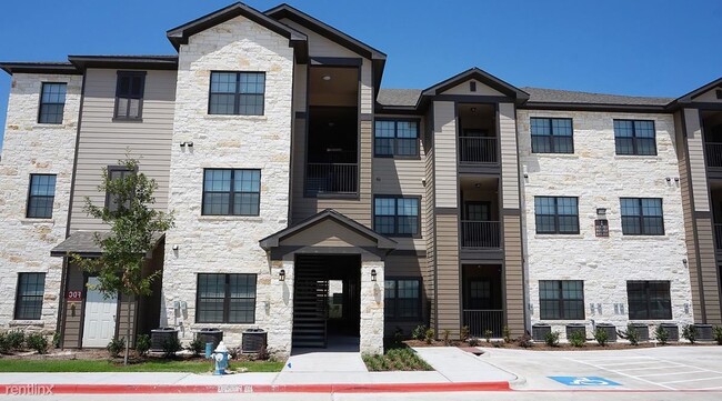 Building Photo - 1 br, 1 bath Condo - 9393 FM 1960 Bypass W...