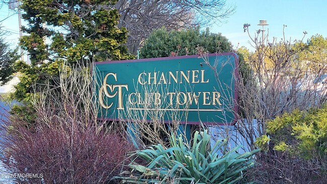 Building Photo - 1 Channel Dr