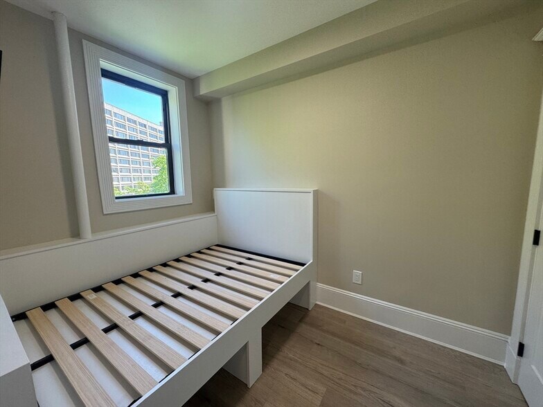 Building Photo - 14 Edgerly Rd