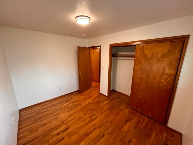Building Photo - 8901 Lawndale Ave SW
